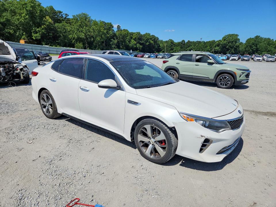 Photo 4 from auction – 2016 KIA OPTIMA with VIN 5XXGW4L23GG001170