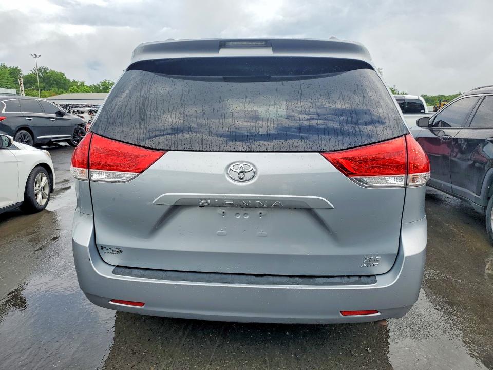 Photo 6 from auction – 2013 TOYOTA SIENNA with VIN 5TDDK3DC4DS067138