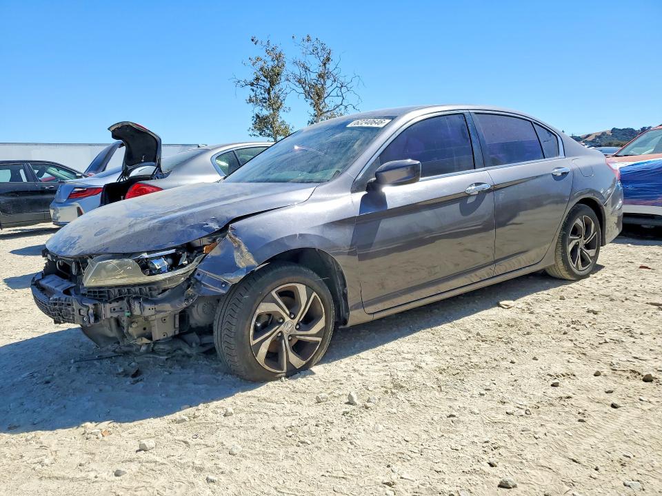 Photo 1 from auction – 2016 HONDA ACCORD with VIN 1HGCR2F33GA018031