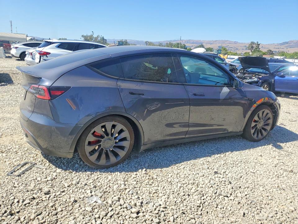 Photo 3 from auction – 2023 TESLA MODEL Y with VIN 7SAYGDEF9PF737943