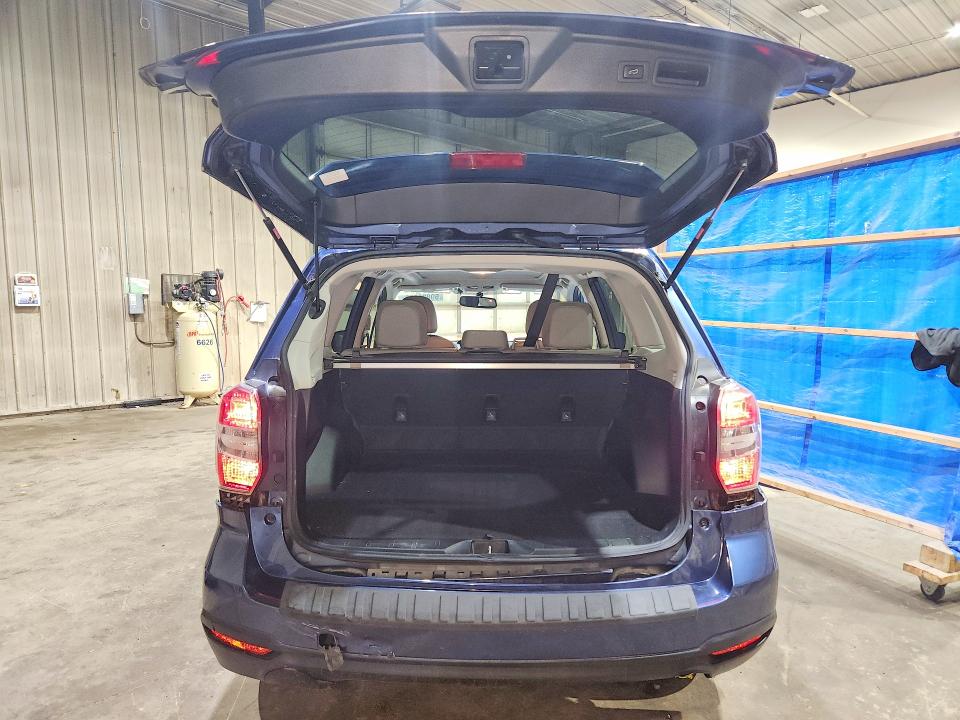 Photo 6 from auction – 2014 SUBARU FORESTER with VIN JF2SJAHC8EH525988