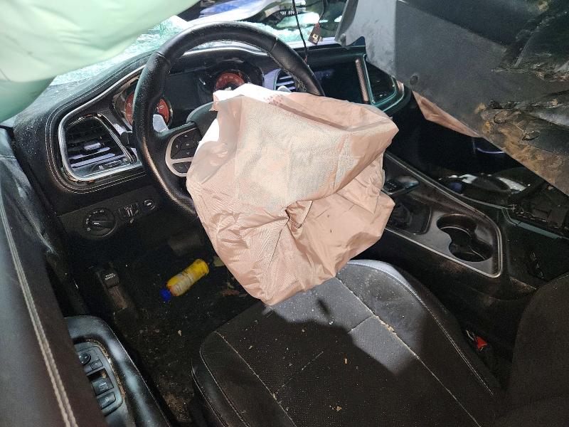 Photo 8 from auction – 2022 DODGE CHALLENGER with VIN 2C3CDZC9XNH229311