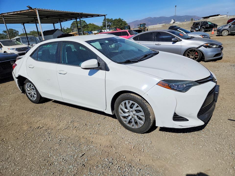 Photo 4 from auction – 2017 TOYOTA COROLLA with VIN 5YFBURHE1HP712178