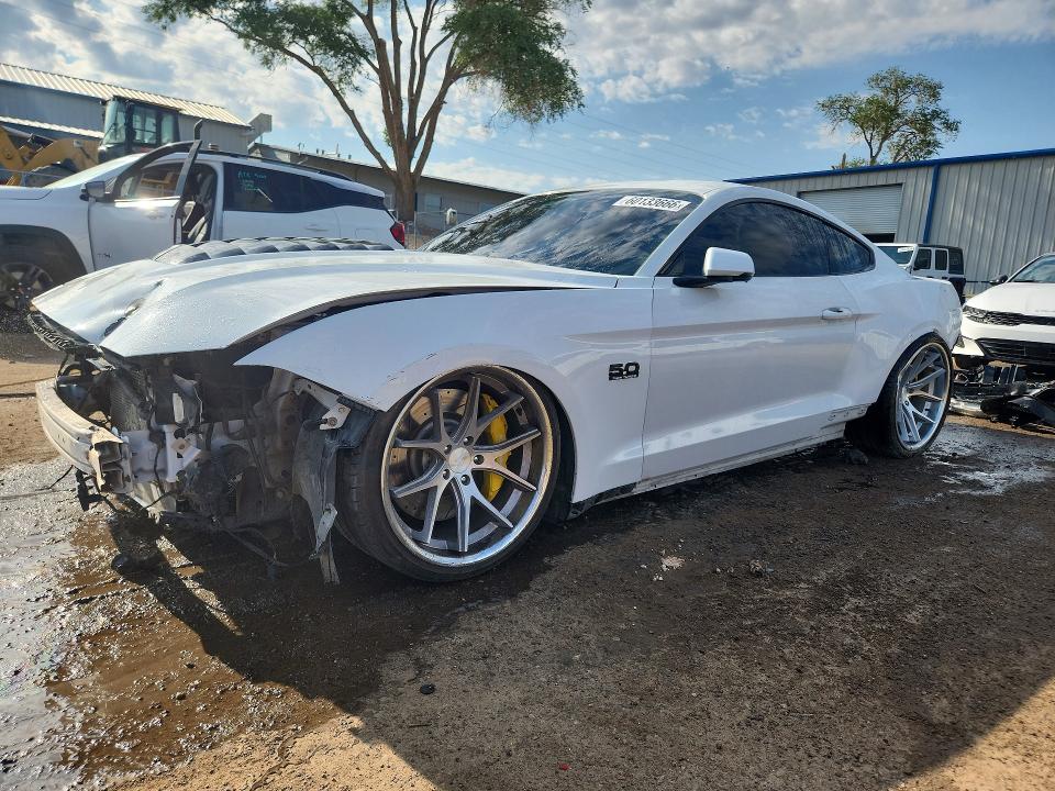 FORD MUSTANG 2018 with VIN 1FA6P8CF4J5123007 - Photo from auction