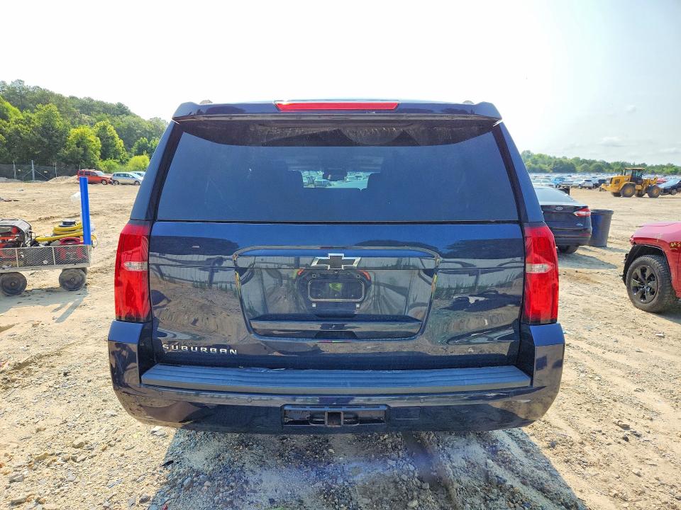 Photo 6 from auction – 2019 CHEVROLET SUBURBAN with VIN 1GNSKHKC6KR322267