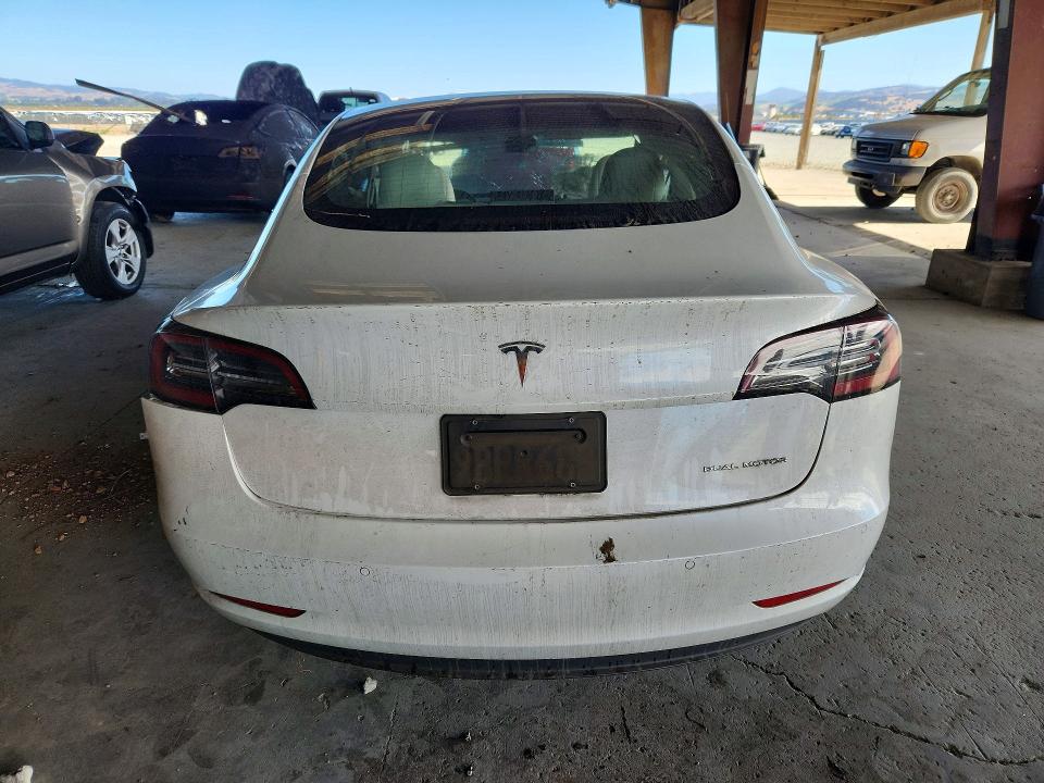 Photo 6 from auction – 2022 TESLA MODEL 3 with VIN 5YJ3E1EB0NF260339
