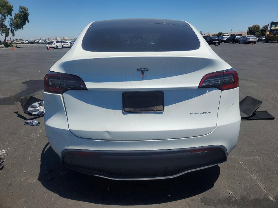 Photo 6 from auction – 2024 TESLA Y with VIN 7SAYGDEE8RF006088