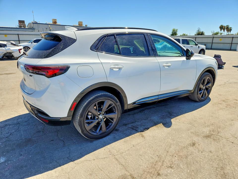 Photo 3 from auction – 2023 BUICK ENVISION with VIN LRBAZLR41PD025198