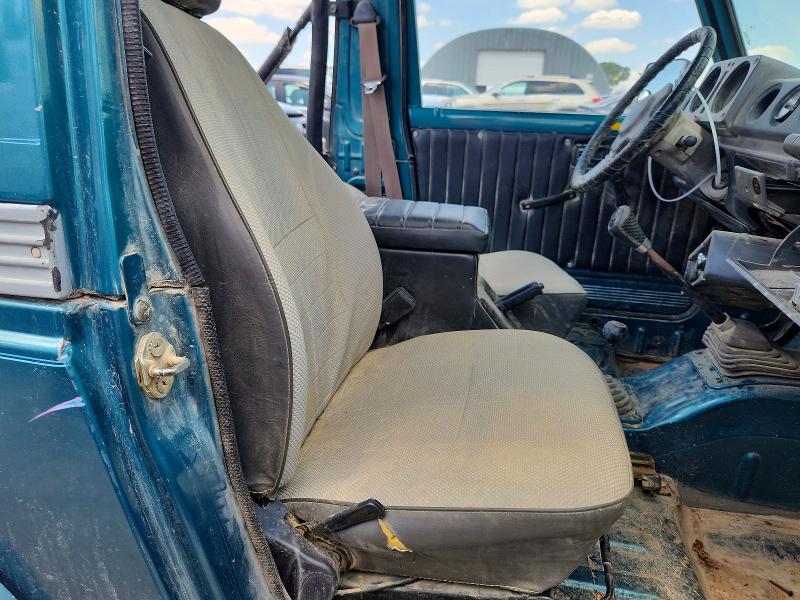 Photo 10 from auction – 1988 SUZUKI SAMURAI with VIN JS4JC51C9J4212016