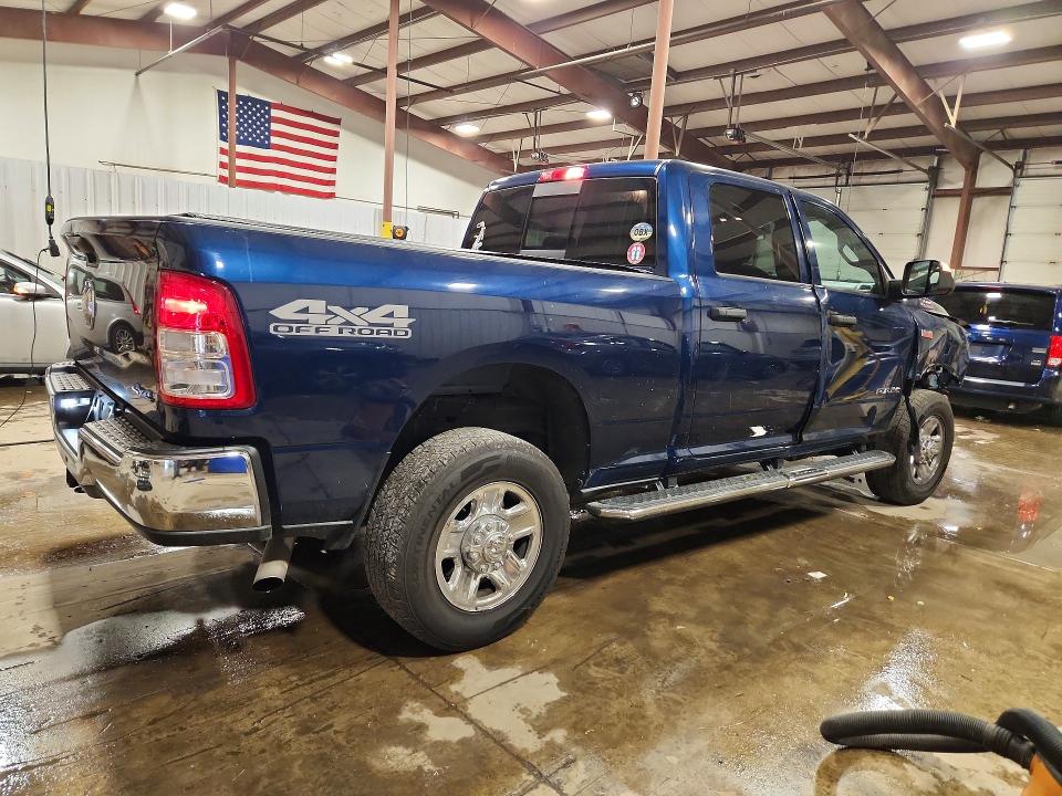 Photo 3 from auction – 2021 RAM 2500 with VIN 3C6UR5CJ7MG698785