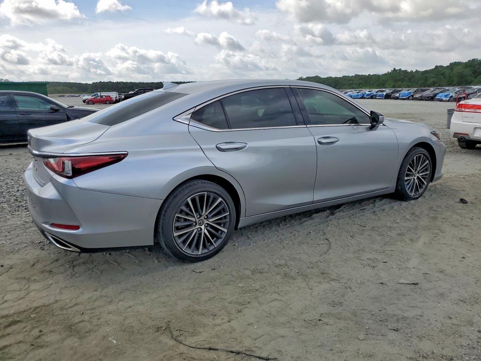 Photo 3 from auction – 2022 LEXUS ES 350 with VIN 58ADZ1B18NU133144