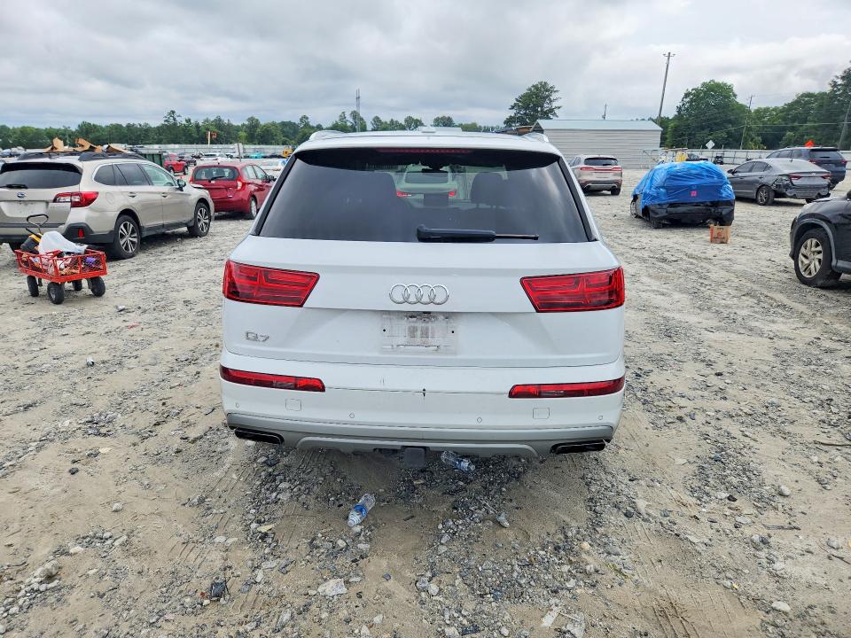 Photo 6 from auction – 2019 AUDI Q7 with VIN WA1LAAF76KD015001