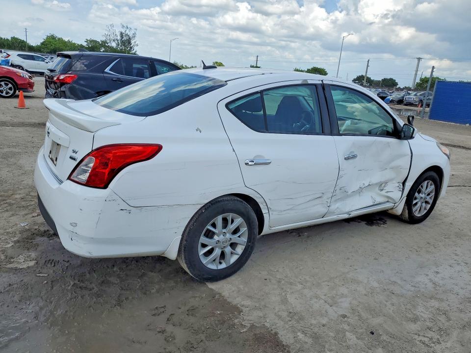 Photo 3 from auction – 2017 NISSAN VERSA with VIN 3N1CN7AP1HL844374