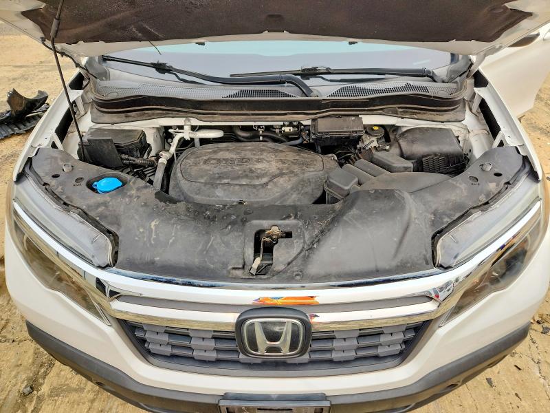 Photo 12 from auction – 2020 HONDA RIDGELINE with VIN 5FPYK3F57LB025007