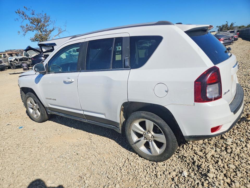 Снимка 2 от търг – 2016 JEEP COMPASS с VIN 1C4NJDEB5GD757922