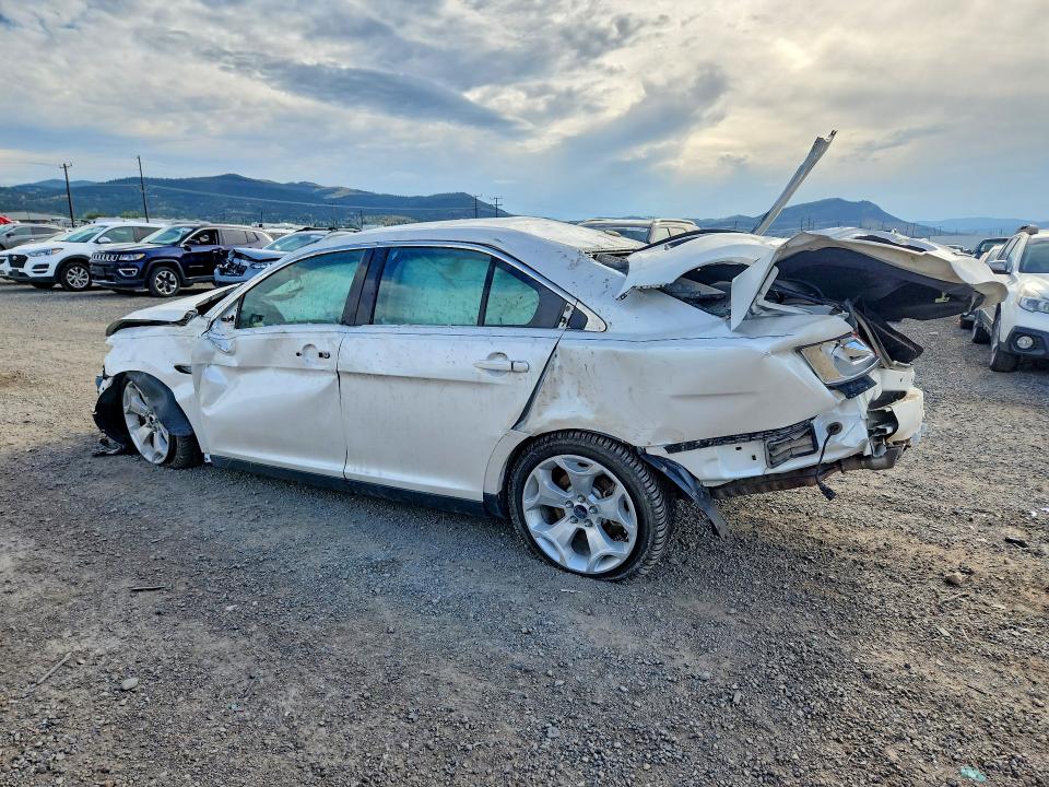 Photo 2 from auction – 2010 FORD TAURUS with VIN 1FAHP2HW9AG125659