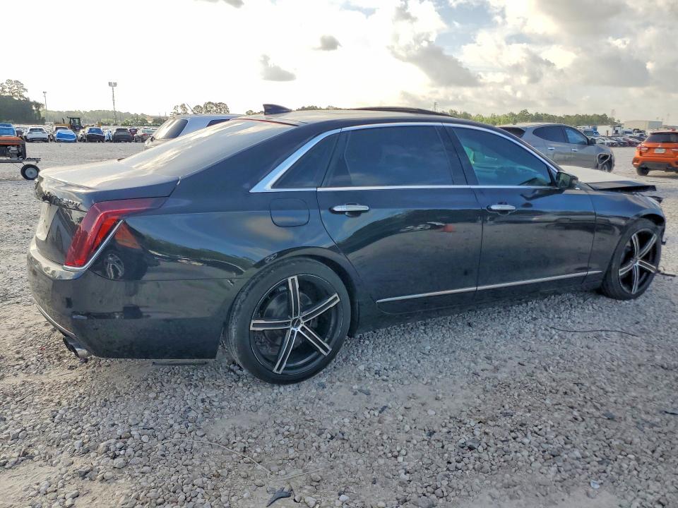Photo 3 from auction – 2016 CADILLAC CT6 with VIN 1G6KD5RS1GU150204