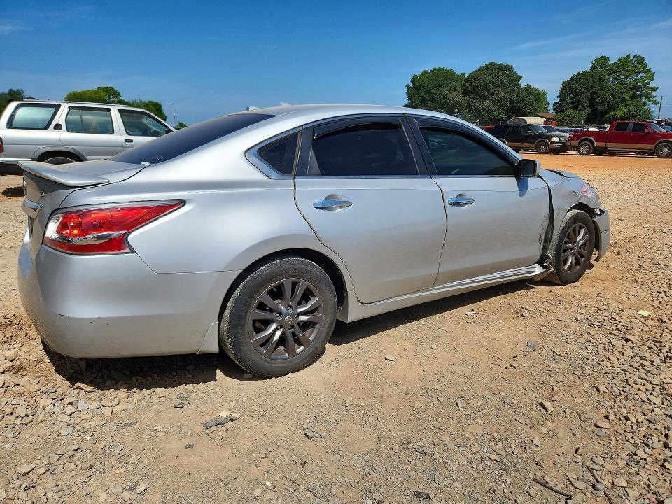 Photo 3 from auction – 2015 NISSAN ALTIMA with VIN 1N4AL3AP5FC440723