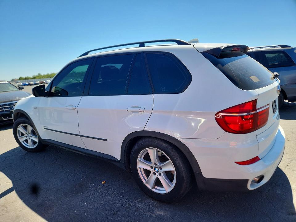 Photo 2 from auction – 2013 BMW X5 with VIN 5UXZV4C53D0B02441