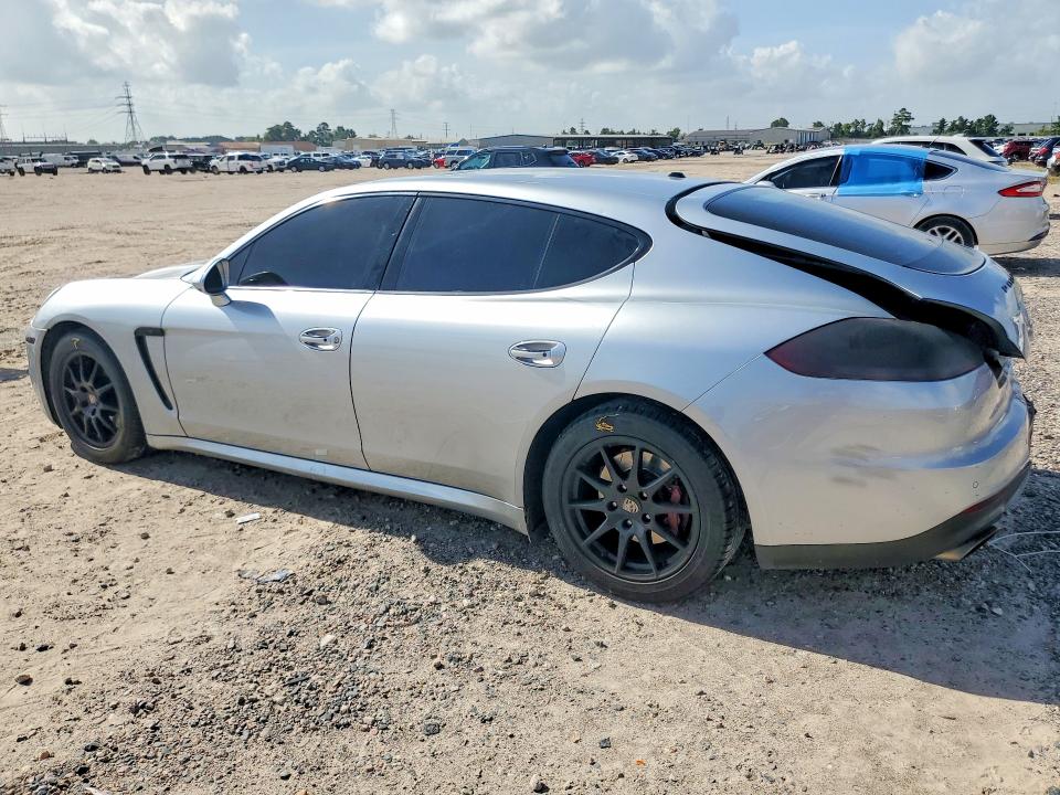 Photo 2 from auction – 2015 PORSCHE PANAMERA with VIN WP0AA2A73FL004012