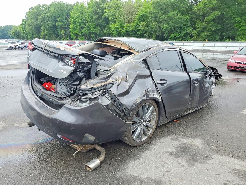 Photo 3 from auction – 2018 MAZDA 6 with VIN JM1GL1VM4J1302233
