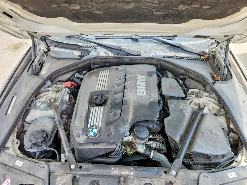 Photo 11 from auction – 2011 BMW 528 with VIN WBAFR1C56BC743726