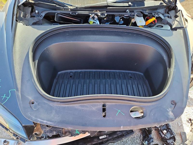 Фото 11 с аукциона – 2025 TESLA MODEL 3 с VIN 5YJ3E1ET2SF992931
