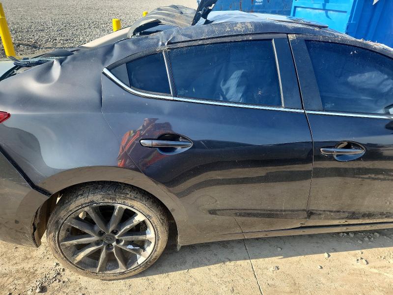 Photo 10 from auction – 2017 MAZDA 3 with VIN JM1BN1W39H1104154