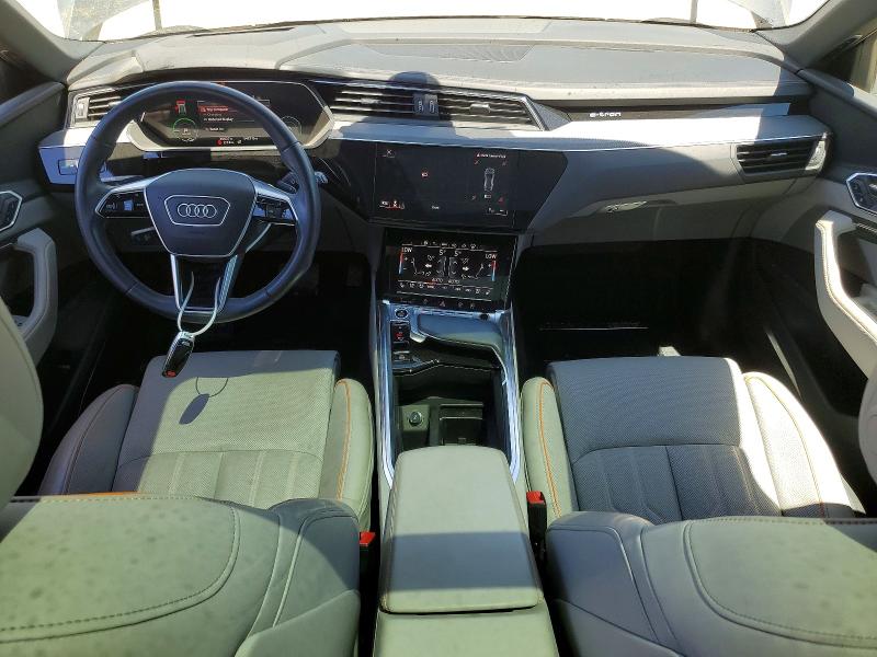 Zdjęcie 8 z aukcji – 2024 AUDI Q8 E-TRON z VIN WA16AAGE9RB039647