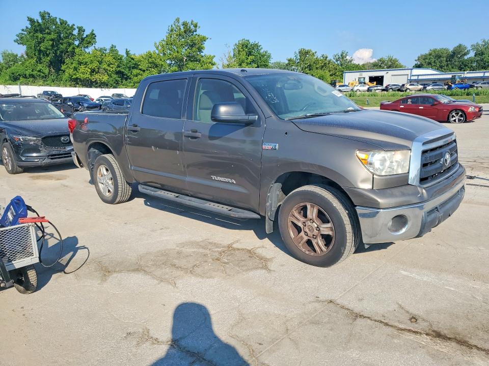 Photo 4 from auction – 2011 TOYOTA TUNDRA with VIN 5TFEY5F12BX110375