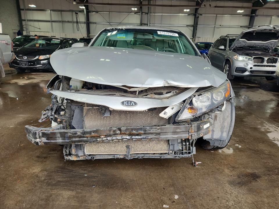 Zdjęcie 5 z aukcji – 2012 KIA OPTIMA z VIN 5XXGM4A73CG061027