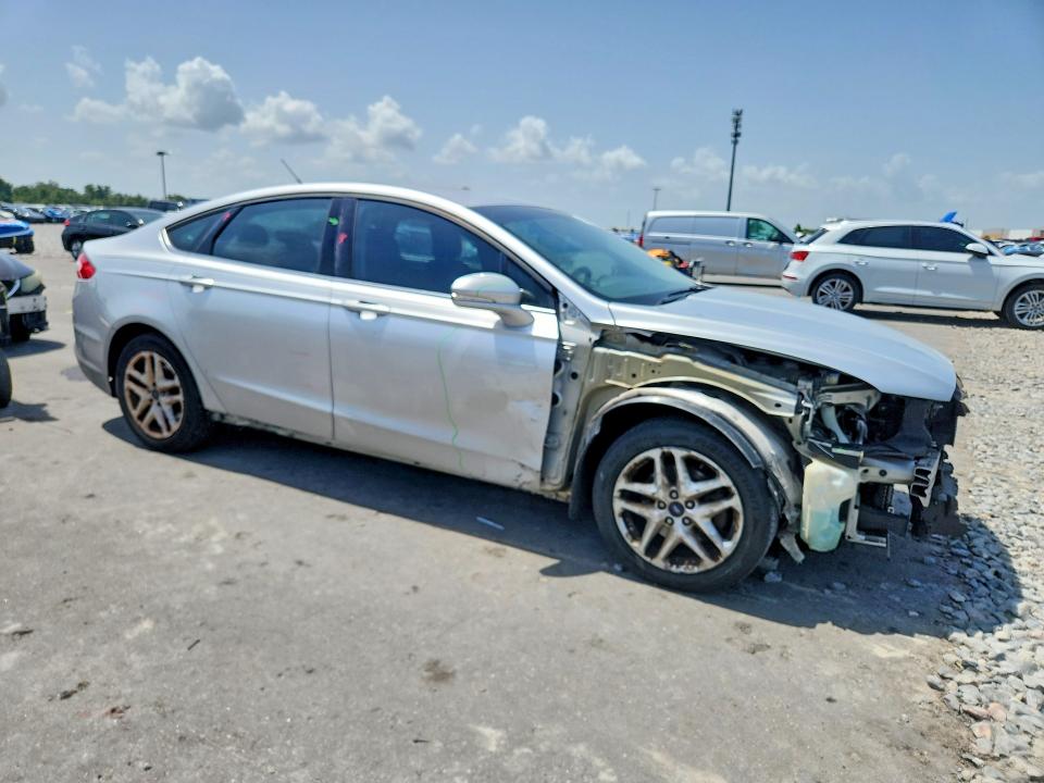 Photo 4 from auction – 2016 FORD FUSION with VIN 3FA6P0H71GR375256