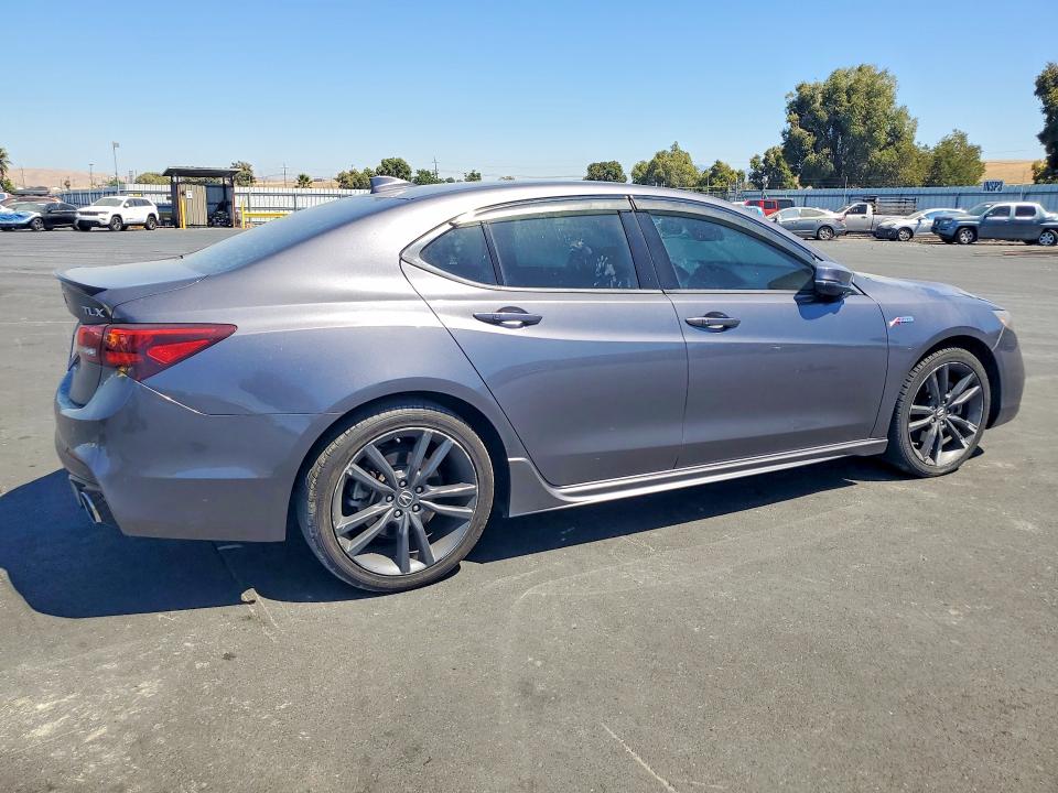 Photo 3 from auction – 2018 ACURA TLX with VIN 19UUB2F68JA002451