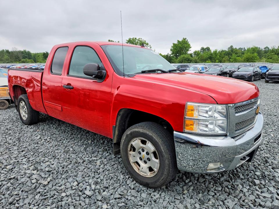 Photo 4 from auction – 2013 CHEVROLET SILVERADO with VIN 1GCRCSE06DZ108644