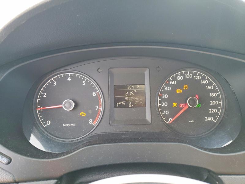 Photo 9 from auction – 2014 VOLKSWAGEN JETTA with VIN 3VW2K7AJ3EM351442