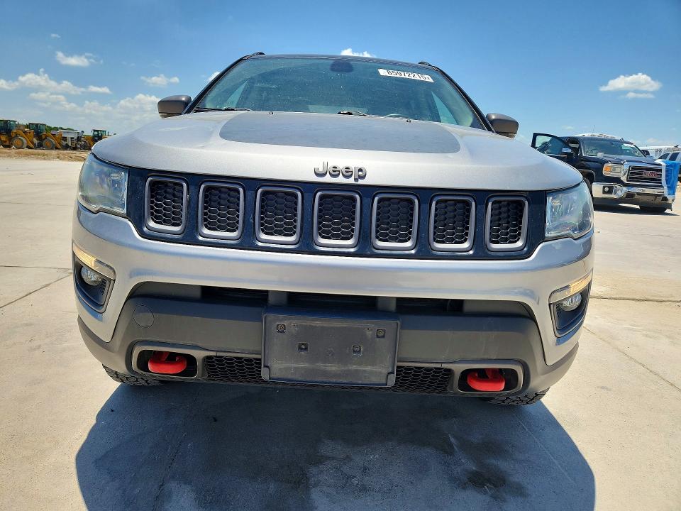 Photo 5 from auction – 2019 JEEP COMPASS with VIN 3C4NJDDB5KT728604