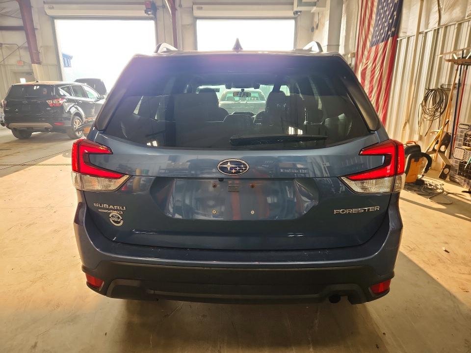 Photo 6 from auction – 2019 SUBARU FORESTER with VIN JF2SKAEC8KH545901