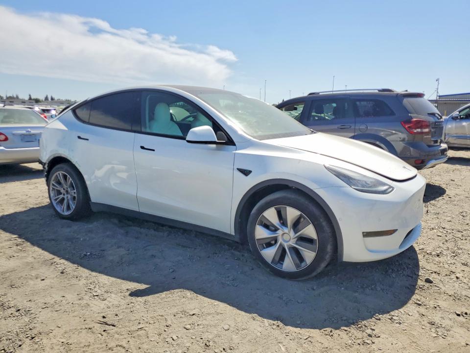Фото 4 с аукциона – 2022 TESLA MODEL Y с VIN 7SAYGAEE2NF570361