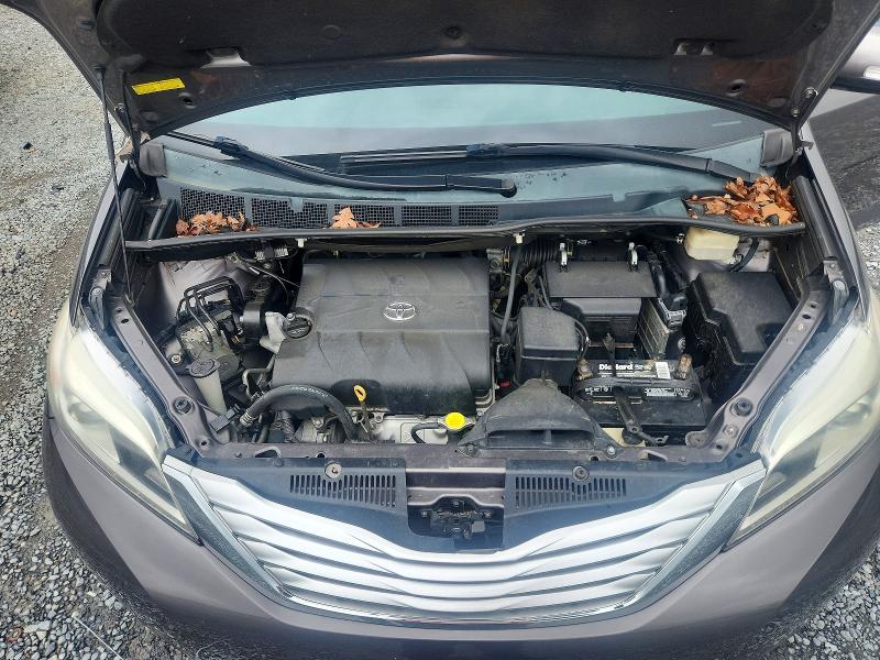Photo 12 from auction – 2016 TOYOTA SIENNA with VIN 5TDYK3DC6GS722938