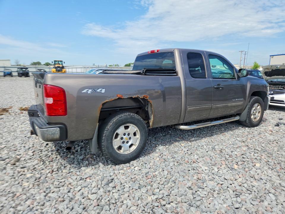 Photo 3 from auction – 2013 CHEVROLET SILVERADO with VIN 1GCRKSE76DZ304535