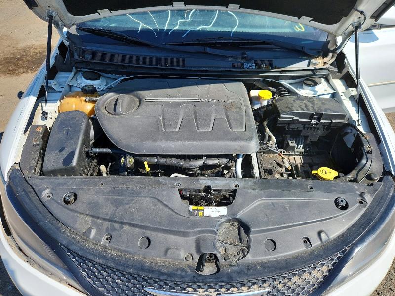 Photo 11 from auction – 2016 CHRYSLER 200 with VIN 1C3CCCDG4GN110449