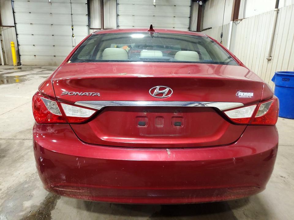 Photo 6 from auction – 2011 HYUNDAI SONATA with VIN 5NPEB4AC9BH060347