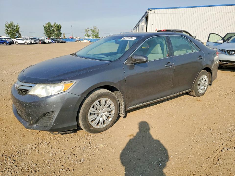 TOYOTA CAMRY 2012 مع رقم تعريف المركبة 4T1BF1FK8CU090870 - صورة من المزاد
