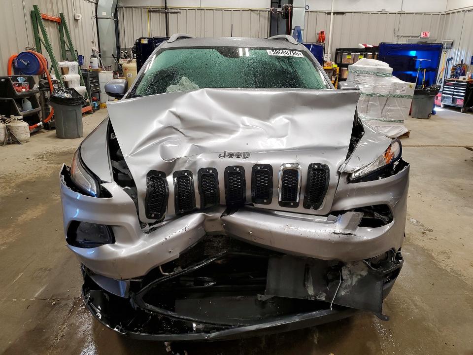 Photo 5 from auction – 2017 JEEP CHEROKEE with VIN 1C4PJMCS1HW538683
