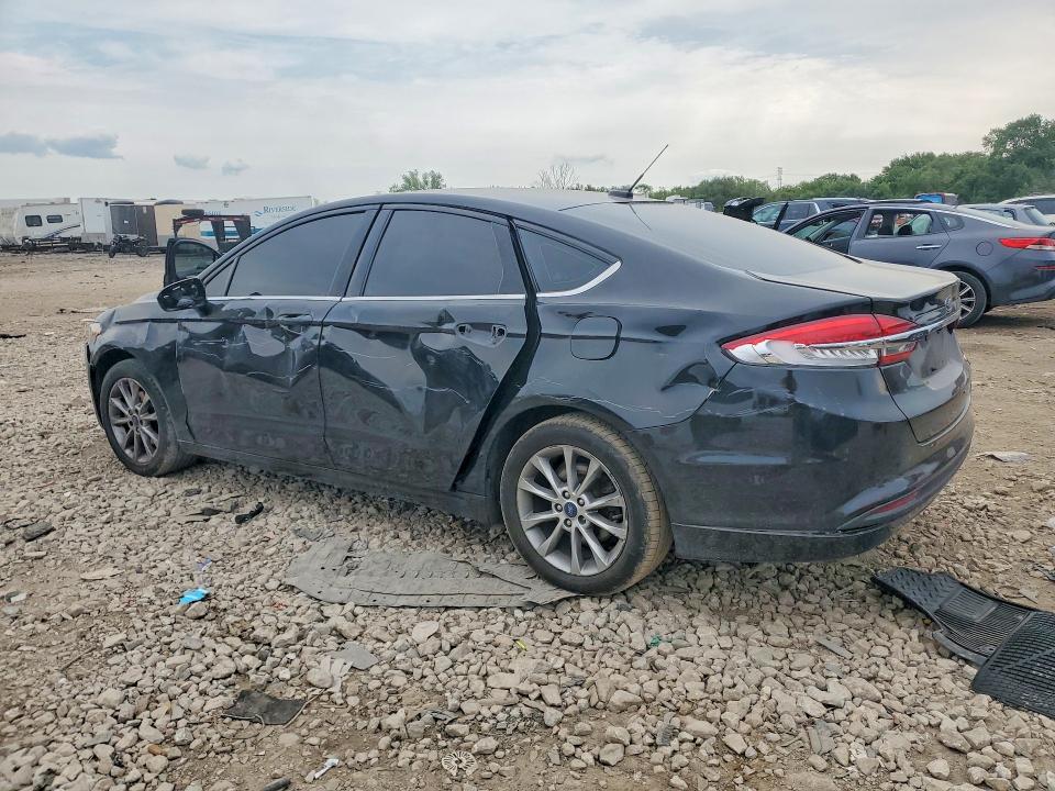 Photo 2 from auction – 2017 FORD FUSION with VIN 3FA6P0HD2HR140176