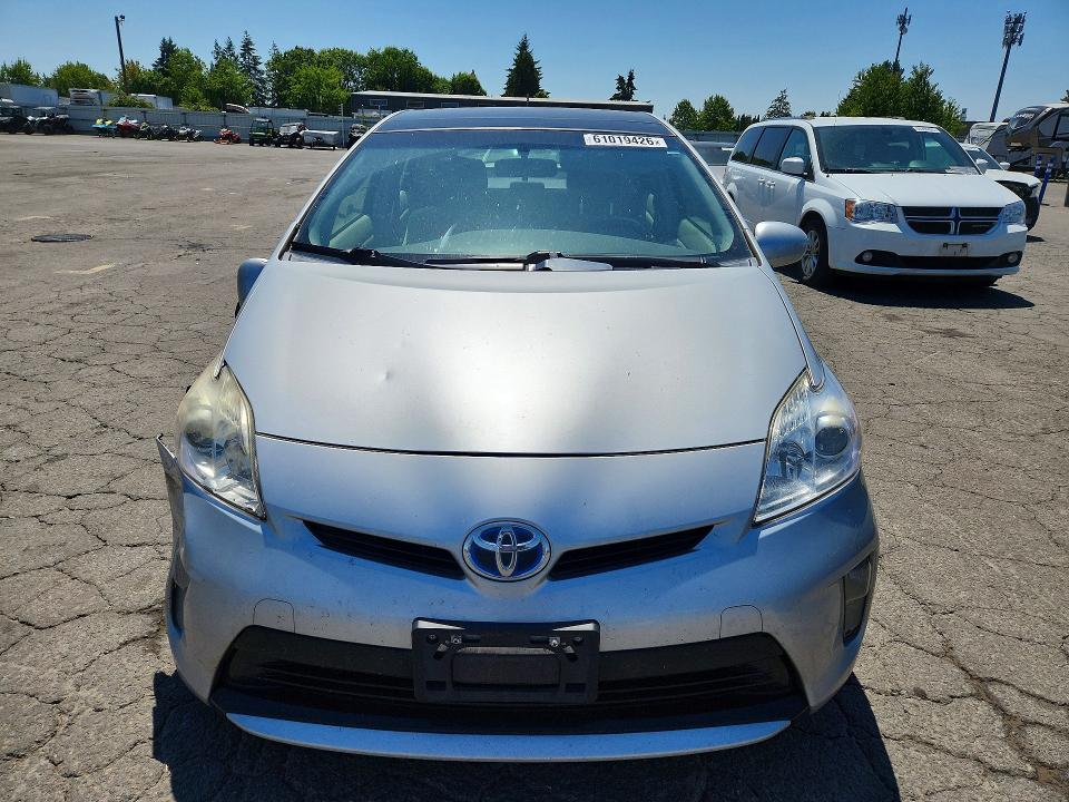 Photo 5 from auction – 2014 TOYOTA PRIUS with VIN JTDKN3DU9E1823634