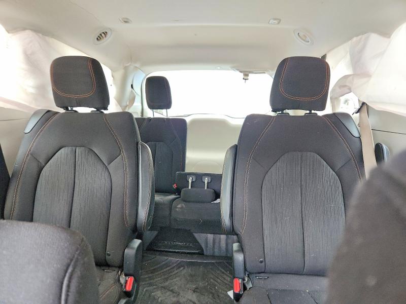 Photo 10 from auction – 2017 CHRYSLER PACIFICA with VIN 2C4RC1DG0HR636012