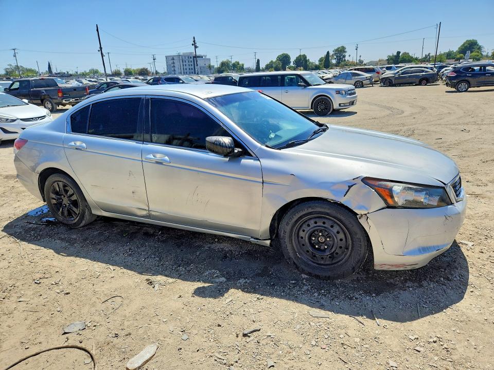 Photo 4 from auction – 2008 HONDA ACCORD with VIN JHMCP26468C013987