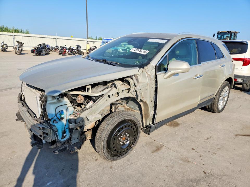 CADILLAC XT5 2017 with VIN 1GYKNBRS7HZ105775 - Photo from auction