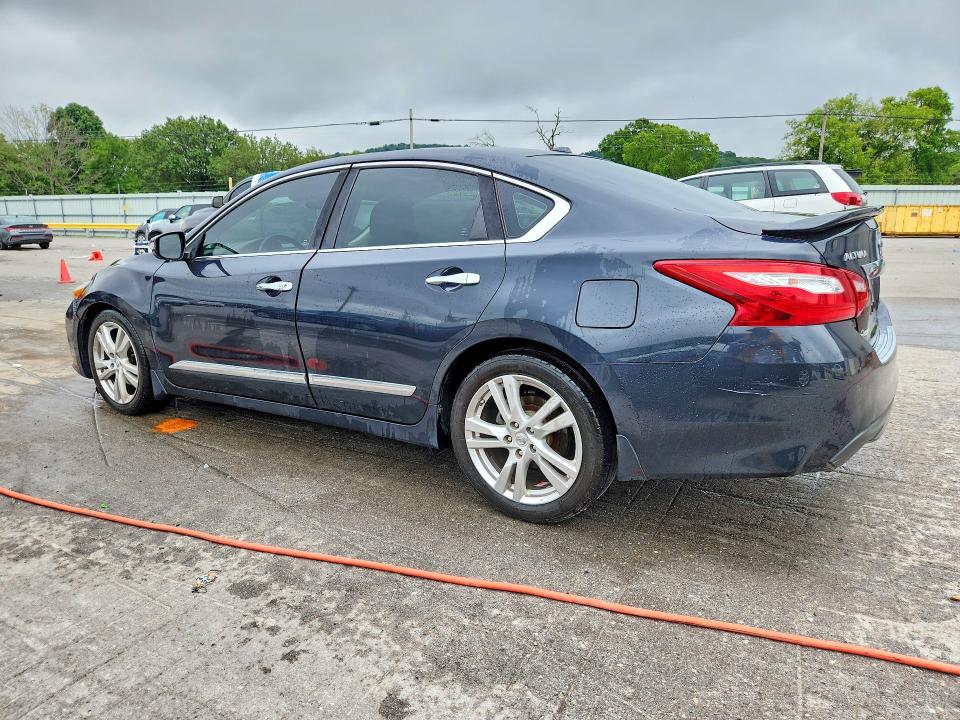 Снимка 2 от търг – 2017 NISSAN ALTIMA с VIN 1N4BL3AP4HC174666